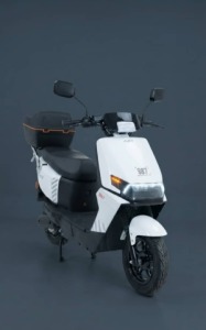AKT 1500W Electric Scooter – 72V 26Ah Graphene Battery