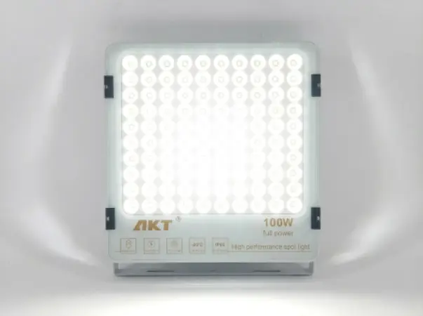 AKT 100W LED 泛光灯 IP66 防水 9000流明