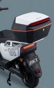 AKT 1500W 电动摩托车 – 72V 26Ah 天能石墨烯电池