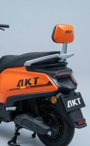 Scooter électrique AKT RUN STABLE 2000W – Batterie au graphène 72V 26Ah